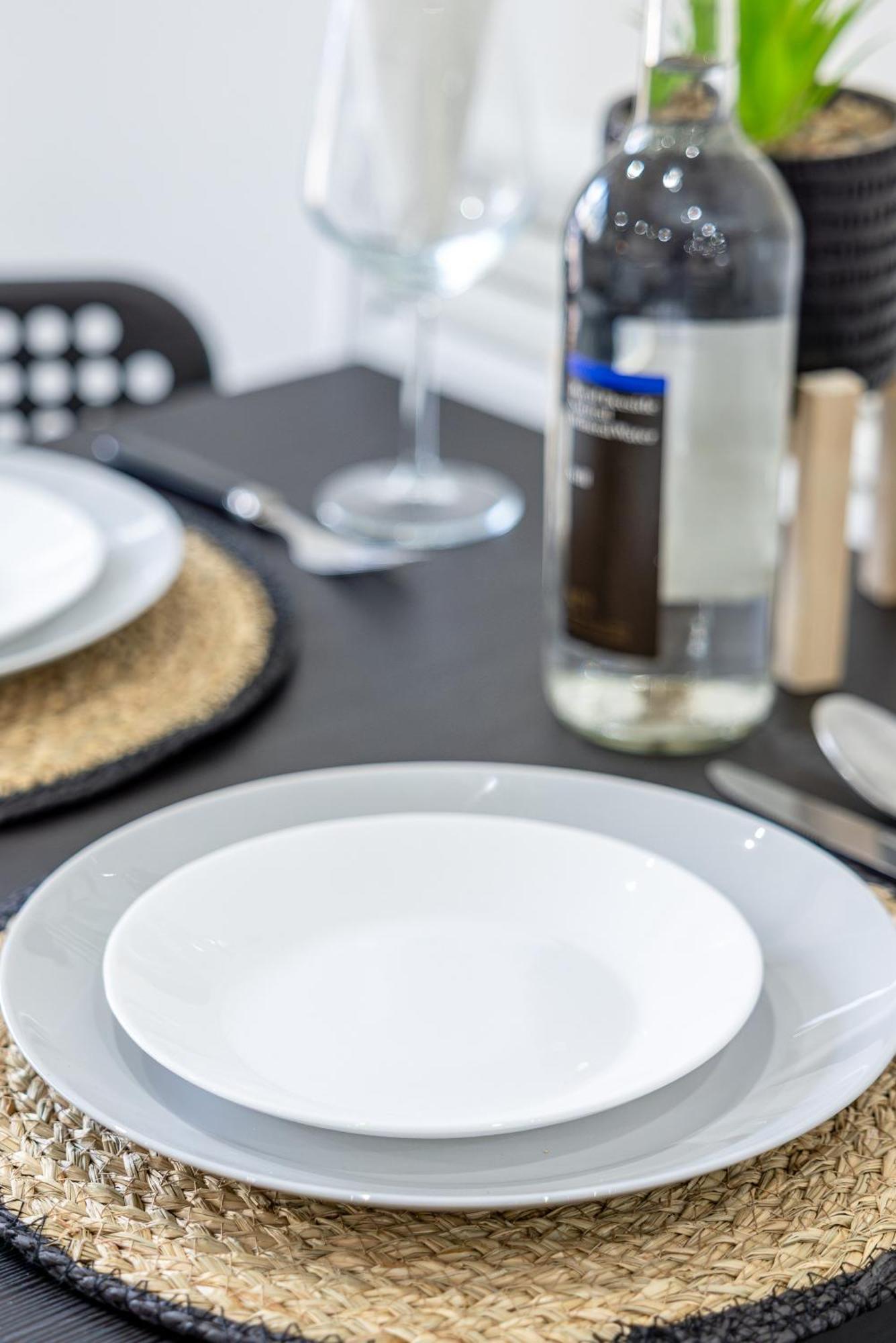 Cradley Heath Rnm - Upgraded Business Stay For Travelling Contractors, All Amenities, Private Access Entire Place, Kitchen & Washroom, Smart Tv, Easy Access, Parking Nearby מראה חיצוני תמונה