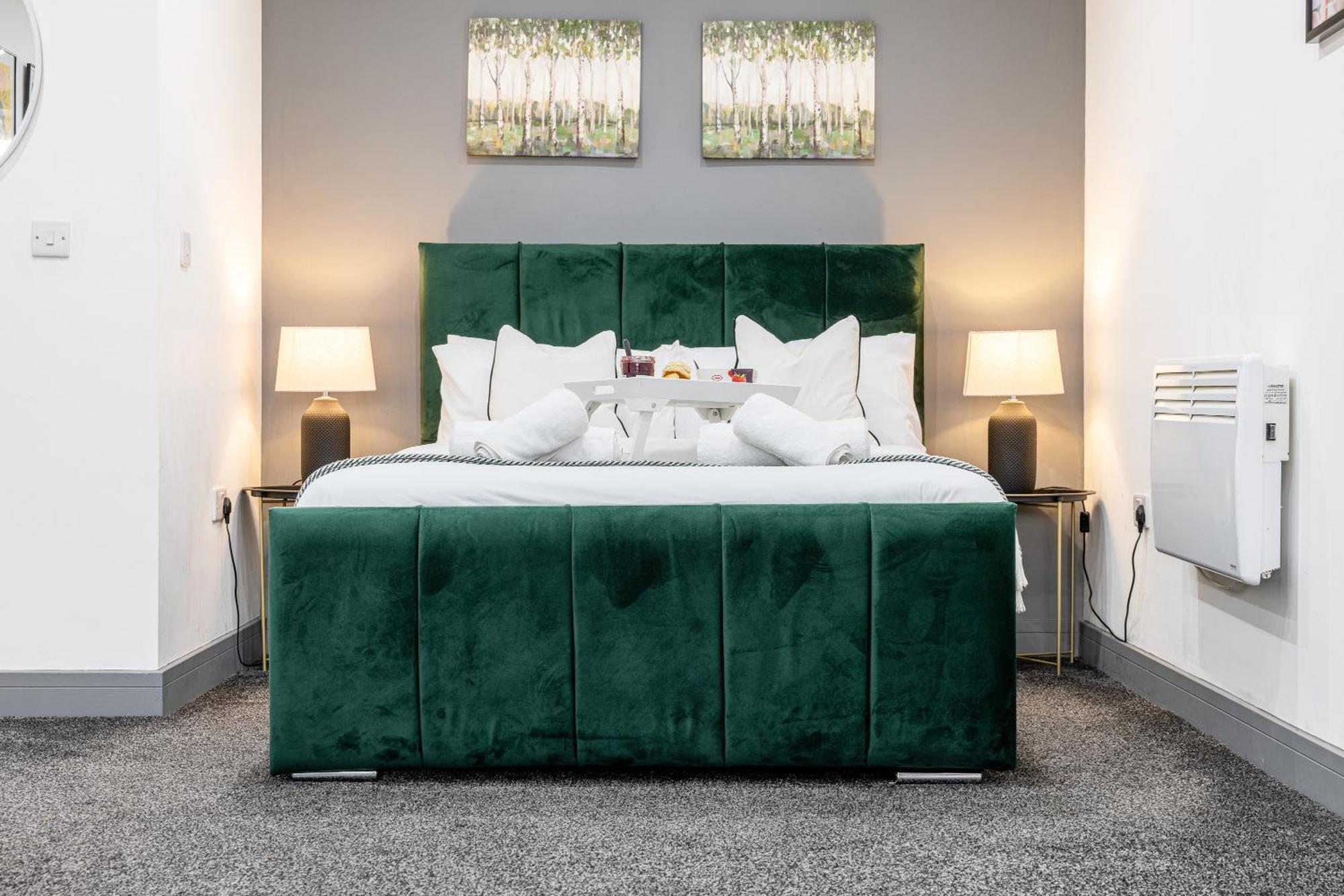 Cradley Heath Rnm - Upgraded Business Stay For Travelling Contractors, All Amenities, Private Access Entire Place, Kitchen & Washroom, Smart Tv, Easy Access, Parking Nearby מראה חיצוני תמונה
